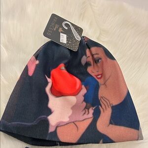 Snow White NWT beanie movie scene with old witch print